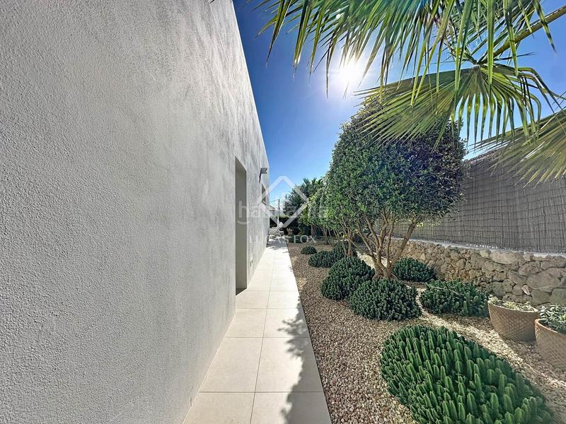 Foto 94452803-1584-4eb4-bcbb-aea3438888ae. Chalet con riscaldamento parcheggio piscina in Biniancolla-Punta Prima Sant Lluís