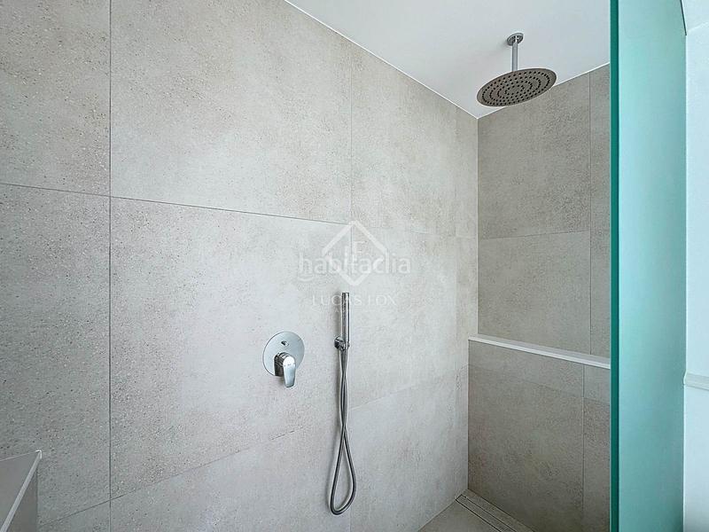 Foto bb5f6b7a-92a9-4b94-8662-9cebceb0f320. Chalet con riscaldamento parcheggio piscina in Biniancolla-Punta Prima Sant Lluís