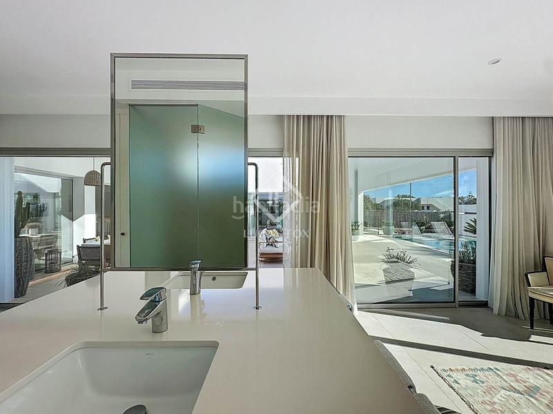 Foto c4082808-2eeb-4b2c-937c-9b78319a50ac. Chalet con riscaldamento parcheggio piscina in Biniancolla-Punta Prima Sant Lluís