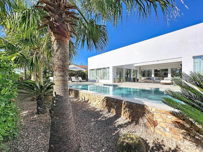 Foto e19f06a2-806d-4d8d-9efa-583193caaa7a. Chalet con riscaldamento parcheggio piscina in Biniancolla-Punta Prima Sant Lluís