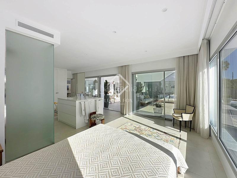 Foto eae731b3-4c2e-44a6-80d9-ee9eca72a47e. Chalet con riscaldamento parcheggio piscina in Biniancolla-Punta Prima Sant Lluís