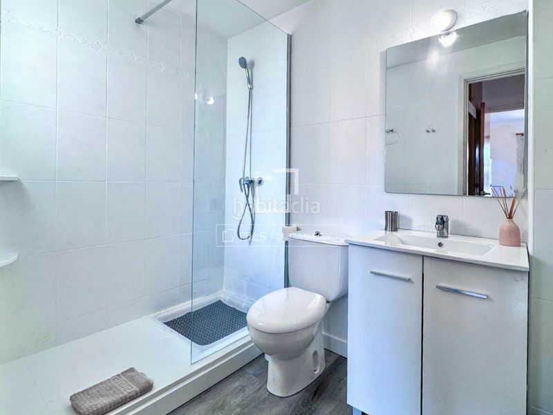 Foto d899e2c9-3e57-458f-88df-c8e7ac1ba114. Piso  en planta baja con licencia turística de 1 dormitorio con mucho encanto y zona comunitaria con piscina en venta en son carrió en Manacor