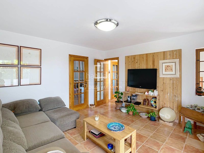 Foto 65b92b15-1f90-4b37-b13b-25ce156bb800. Chalet con riscaldamento parcheggio in Cala en Blanes Ciutadella de Menorca