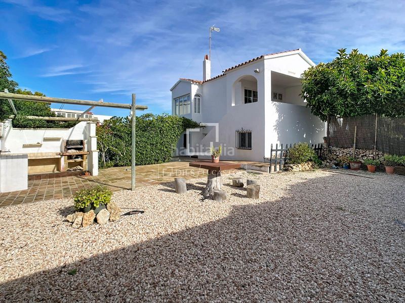 Foto cb23a380-9a51-437b-969d-2c4940c7c952. Chalet con riscaldamento parcheggio in Cala en Blanes Ciutadella de Menorca