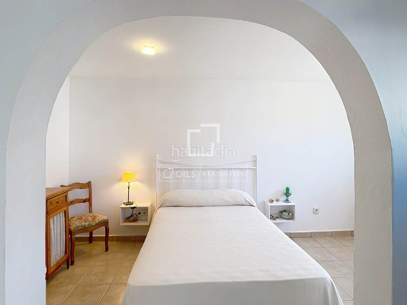 Foto f6ad0ae4-1327-4246-ad42-e3690c8a8f83. Chalet con riscaldamento parcheggio in Cala en Blanes Ciutadella de Menorca
