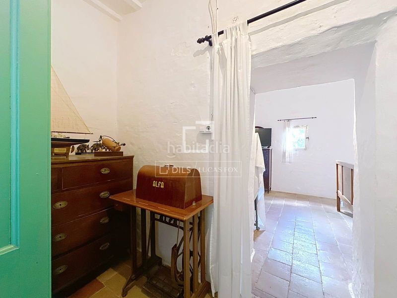 Foto 0a4aadd0-443a-4974-ade3-6d2c98d436ba. Masia amb aparcament a Santa Anna-Sol de l´Est Es Castell