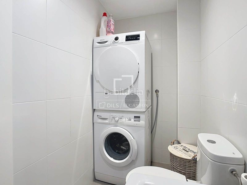 Foto 37ea7ba4-24e5-413f-9a76-1e5fd8848a86. Piso  en planta baja de 2 dormitorios con parking, trastero y piscina comunitaria en venta, en Ciutadella de Menorca