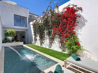 Chalet à Ciutadella. Fantástica casa de 6 dormitorios con patio, piscina, jardín, ter