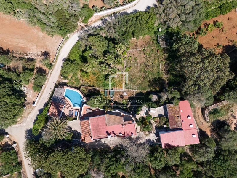 Foto 04113f6d-0958-4ba1-be85-c5726aea3f72. Masía fantástica casa rural de estilo menorquín de 3 dormitorios con varias edificaciones y piscina en venta, en Ciutadella de Menorca