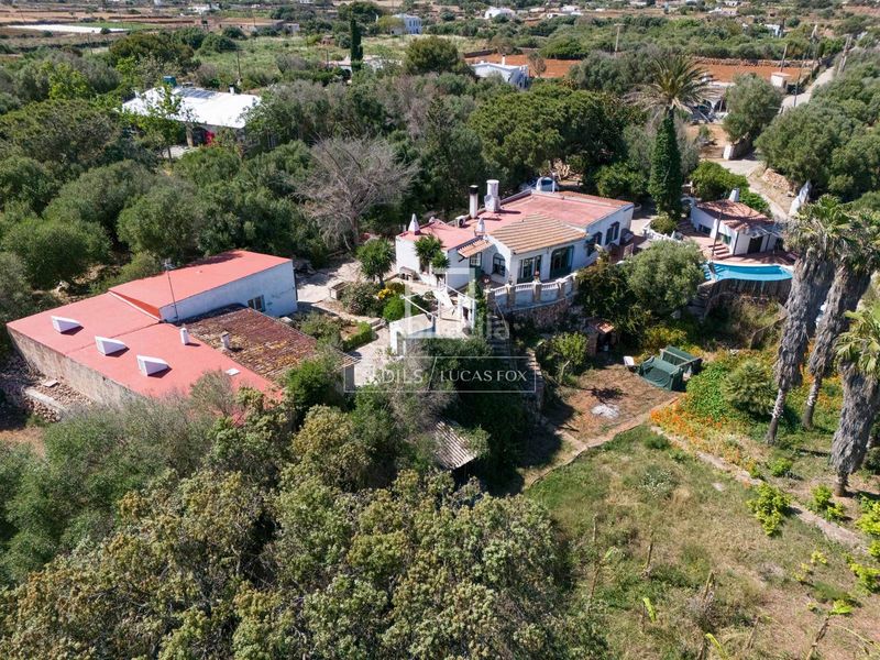 Foto 18c5ef4a-b52d-45a4-b6ff-210f8891987f. Masía fantástica casa rural de estilo menorquín de 3 dormitorios con varias edificaciones y piscina en venta, en Ciutadella de Menorca