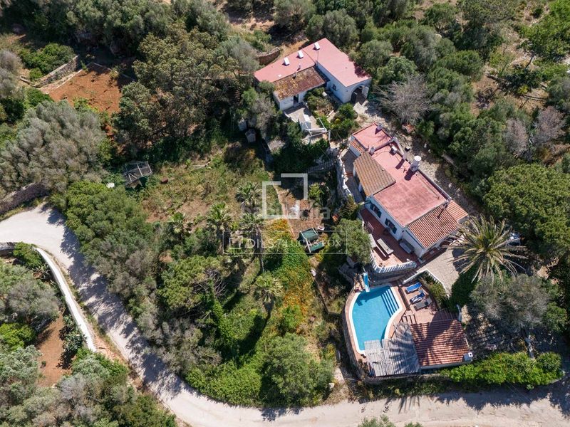 Foto 20f6fa6f-e9f5-4166-a180-558908065dd7. Masía fantástica casa rural de estilo menorquín de 3 dormitorios con varias edificaciones y piscina en venta, en Ciutadella de Menorca
