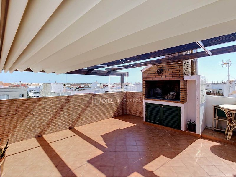 Foto 139354f8-31cf-41f1-a421-0e80dd47911d. Ático piso dúplex con 4 dormitorios y 2 terrazas en venta en una finca de tan solo 6 vecinos, en Ciutadella de Menorca