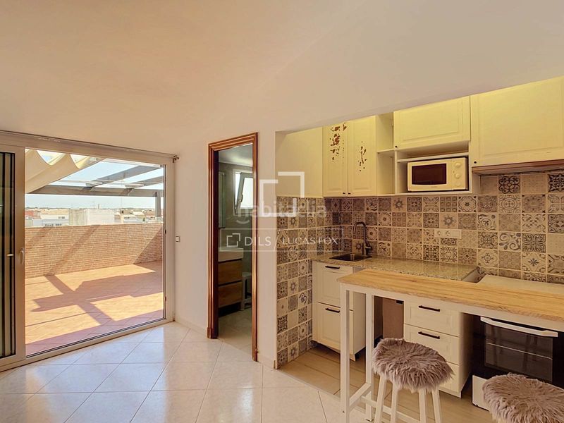 Foto 53f73c38-8b97-4623-865d-8ee9abb61f5c. Ático piso dúplex con 4 dormitorios y 2 terrazas en venta en una finca de tan solo 6 vecinos, en Ciutadella de Menorca
