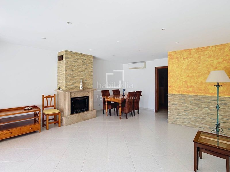 Foto f015395b-b838-4371-aa71-92ebedfc5877. Ático piso dúplex con 4 dormitorios y 2 terrazas en venta en una finca de tan solo 6 vecinos, en Ciutadella de Menorca