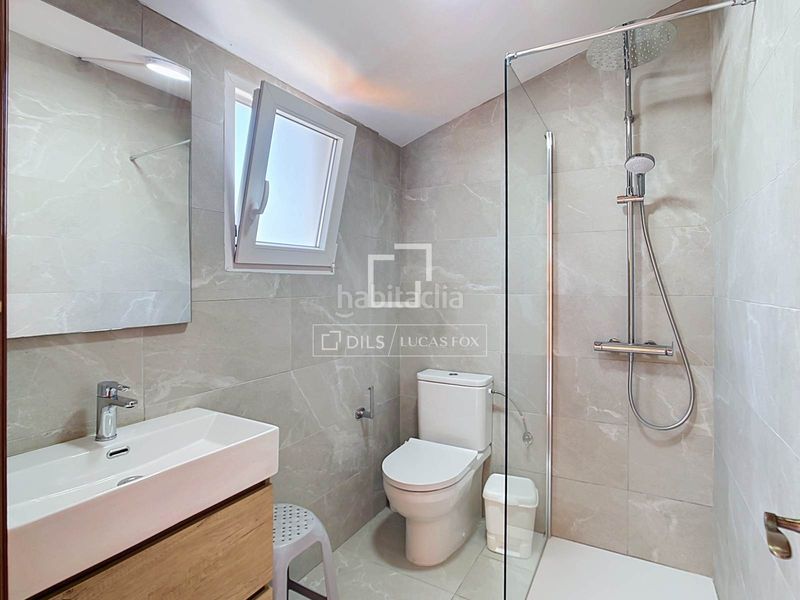 Foto f80030ee-4b52-41c3-874f-0575d6fcfa19. Ático piso dúplex con 4 dormitorios y 2 terrazas en venta en una finca de tan solo 6 vecinos, en Ciutadella de Menorca