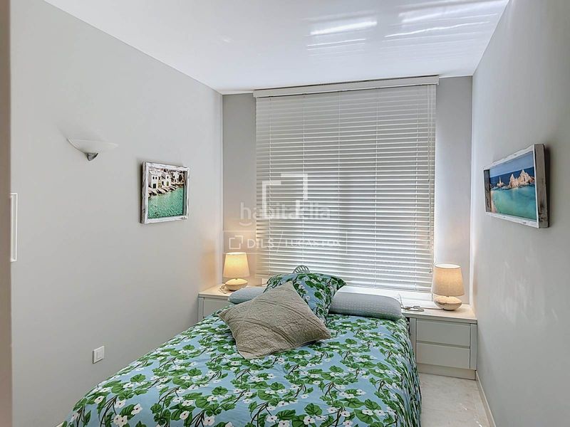 Foto e9655b3d-6a3b-4bd6-88a5-771e5aaf0185. Piso  en planta baja de 4 dormitorios con terraza de 70 m y espectaculares vistas al mar en venta en Ciutadella de Menorca