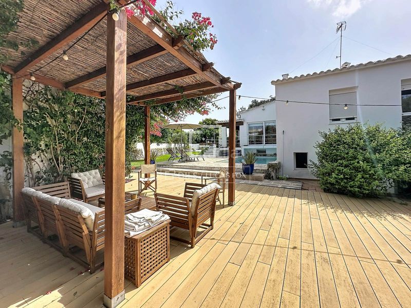 Foto b3fd024a-e82b-4f56-a649-1ca6047d71a5. Chalet mit heizung parking pool in Cala Blanca Ciutadella de Menorca