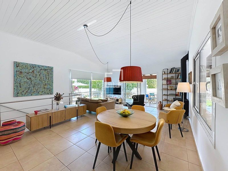Foto d0d6df9b-8177-4fae-aeec-cfc139e38e43. Chalet mit heizung parking pool in Cala Blanca Ciutadella de Menorca