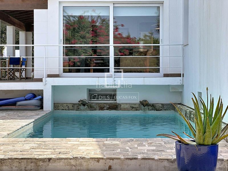 Foto d43422a7-2ae2-44d3-88fd-993bc5ad3571. Chalet mit heizung parking pool in Cala Blanca Ciutadella de Menorca