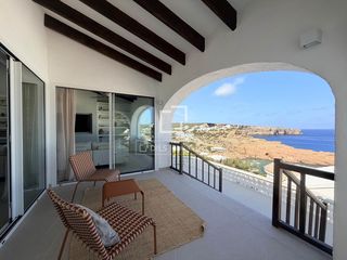 Chalet in Cala Morell. Excelente villa de 3 dormitorios con licencia turística y vistas