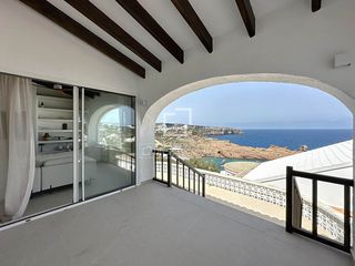Xalet a Cala Morell. Excelente villa de 3 dormitorios con licencia turística y vistas