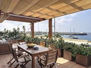 Miete Etagenwohnung in Ciutadella. Piso en planta baja con cuatro dormitorios, terraza de 70m y esp