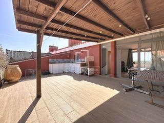 Attique à Ciutadella. Dúplex de 3 dormitorios con 100 m de terrazas, parking y traster