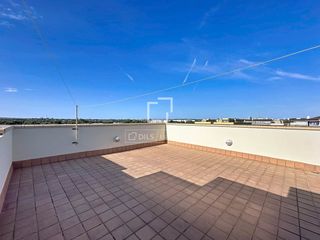 Lloguer Pis a Ciutadella. Ático de tres dormitorios y dos terrazas en alquiler en ciutadel
