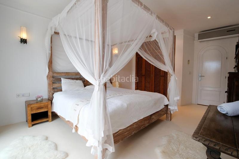 Foto 7adf2fc0-f4f8-4448-9bcf-e767a823e942. Chalet en Cap Martinet Santa Eulària