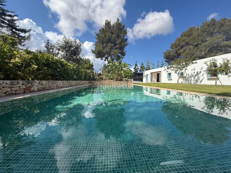 Foto 94cc42ac-5452-4771-b507-6602bfe47002. Chalet con riscaldamento parcheggio piscina in Santa Gertrudis Santa Eulària