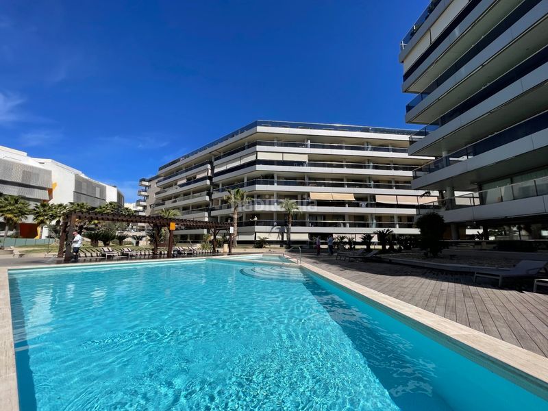 Foto 62a38cc8-5cba-465d-8be6-e174ad04d1bc. Apartament amb calefacció piscina a Marina Botafoc-Talamanca Ibiza