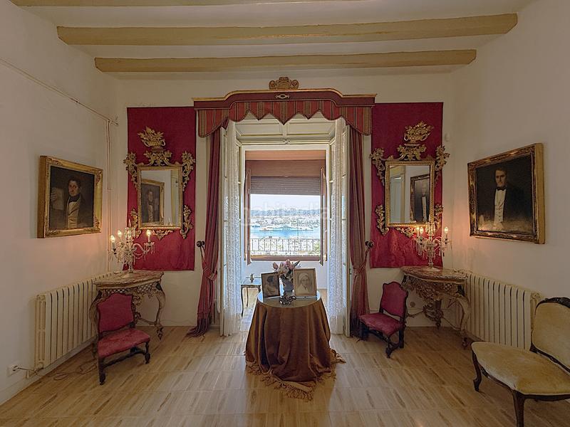 Foto 2d81066a-3e96-47d9-8434-3701e58f9f3f. Àtic amb calefacció aparcament a Dalt Vila-La Marina Ibiza