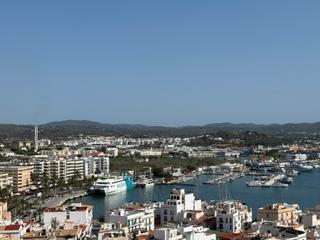 Attique à Dalt Vila-La Marina