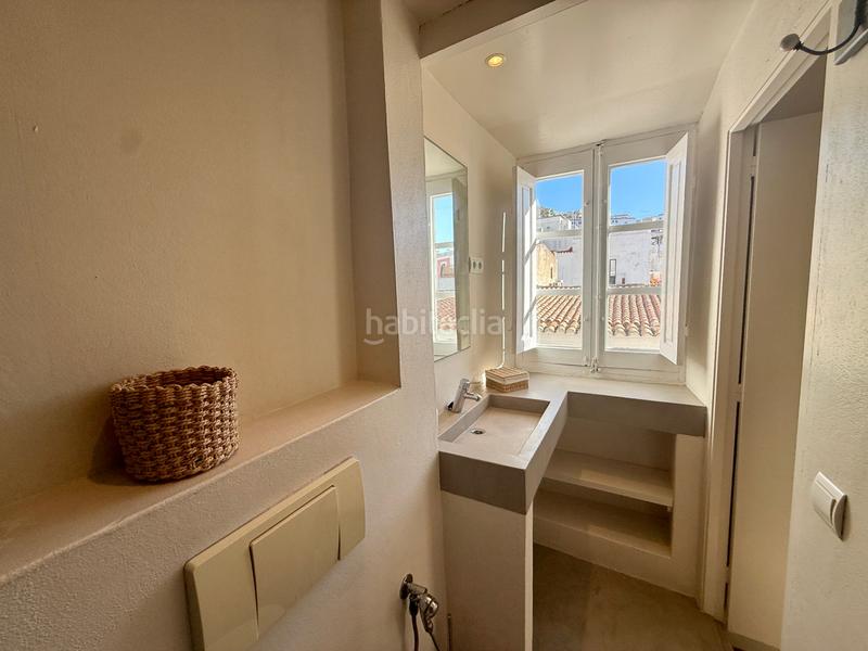 Foto 2859bc2a-6af1-4e4b-9c46-aafa79fa5ff3. Apartament amb calefacció a Dalt Vila-La Marina Ibiza