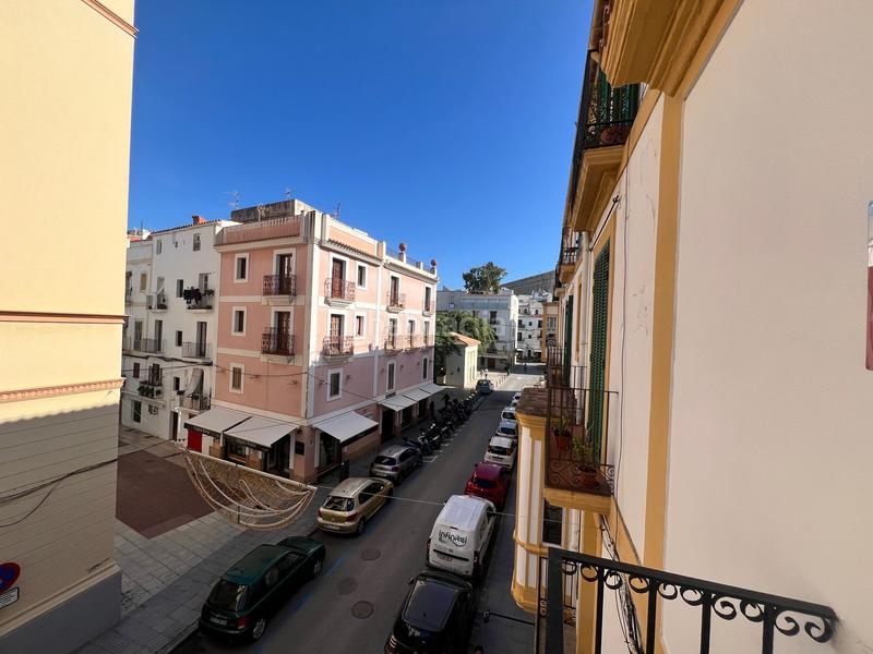 Foto d84f51b4-2885-475f-bde6-fabe41ecae0f. Apartament a Dalt Vila-La Marina Ibiza