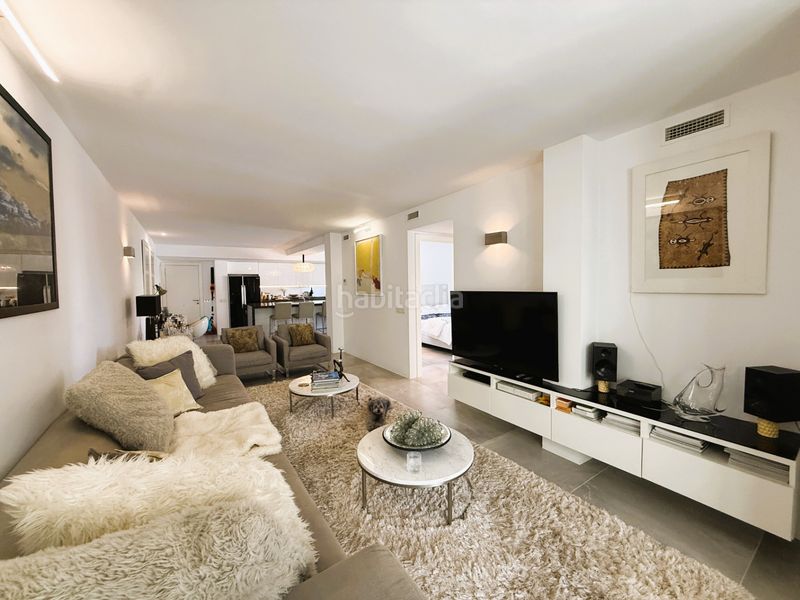 Foto 6dfa6fe2-5a48-492a-b818-0a673255e8d0. Apartament amb aparcament piscina a Marina Botafoc-Talamanca Ibiza