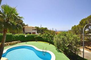 Semi detached house  Carrer gran via dragonera. Se vende precioso chalet de 2 plantas, 1100m2 de parcela, 300m2