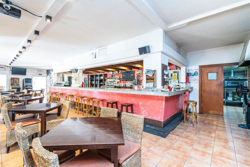 Foto f947e4f1-7707-4850-9b95-d39c9d0e934c. Local comercial  en excelente ubicación en Son Servera