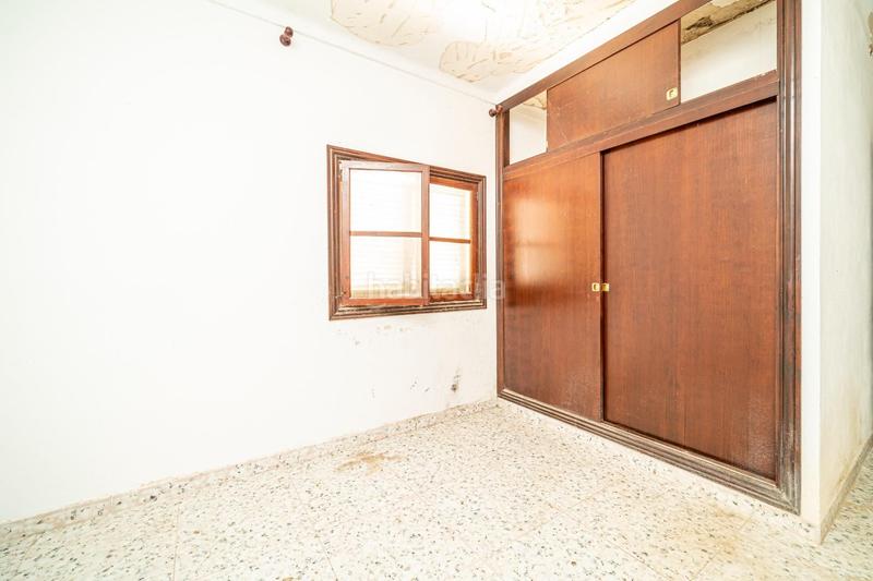 Foto 99bd25f5-b662-447f-80dd-6294d8ae1195. Terreno residencial solar de 466m2 con dos plantas bajas de techo libre en Capdepera