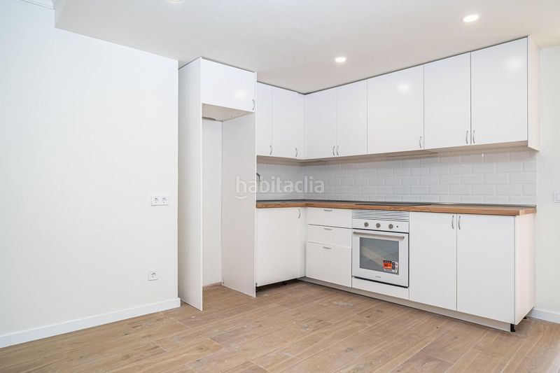 Foto 45a7f36e-0b5d-4f90-8c3c-1e4a8cc17d92. Nave industrial edificio en Porreres