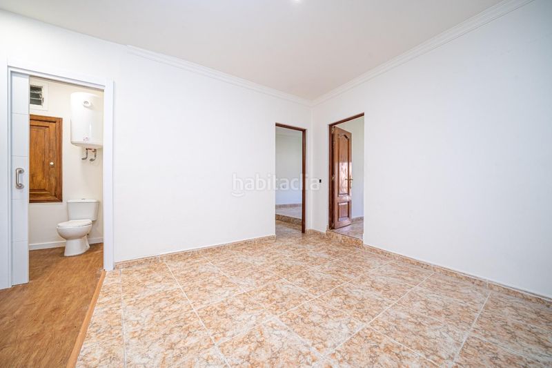 Foto b607859b-15cb-4c4d-a766-eeb23294b0ad. Nave industrial edificio en Porreres