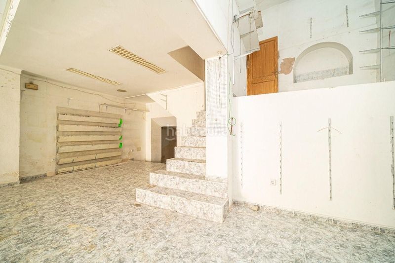 Foto be0420d9-f229-4fed-815d-4f85620fb9c9. Nave industrial edificio en Porreres