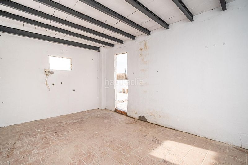 Foto f17ae184-5441-442b-8653-ac70019ea732. Nave industrial edificio en Porreres