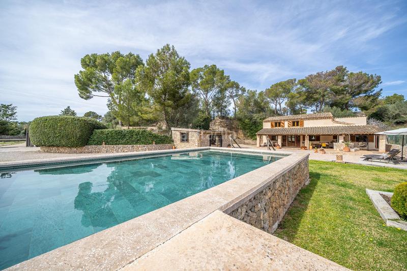 Foto 12bf85d9-6b65-4eab-995b-a4535549dbcc. Chalet mit heizung pool in Calvià poble Calvià