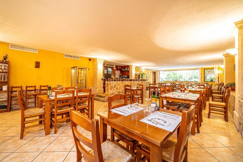 Foto 2b87f332-8ad2-43e6-abd7-ec082b3b56bd. Traspàs local comercial amb calefacció a Maria de la Salut