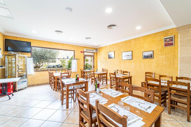 Foto 688846dc-8797-4e80-81e1-5dd429c5991f. Traspàs local comercial amb calefacció a Maria de la Salut