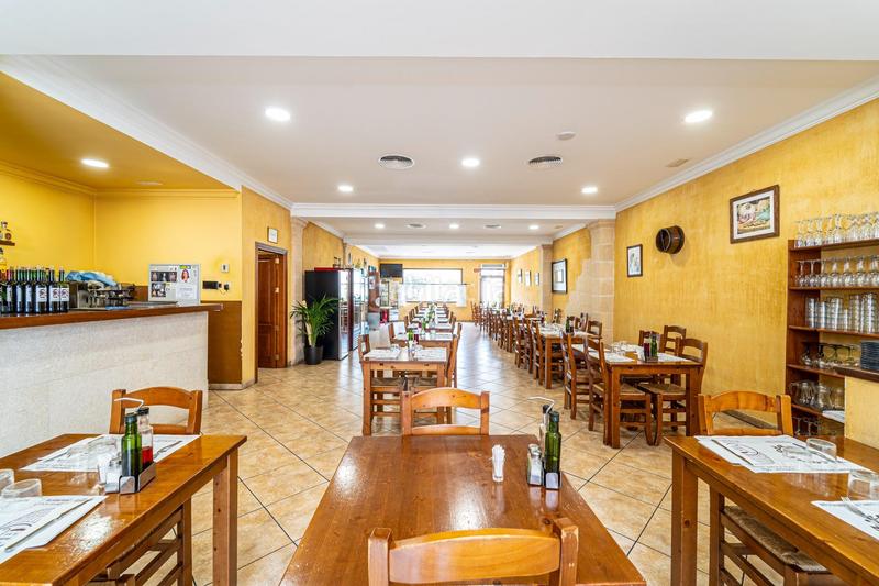 Foto 84385ef8-4536-48fc-920f-4736e1dc6d3a. Trapasso locale commerciale con riscaldamento in Maria de la Salut