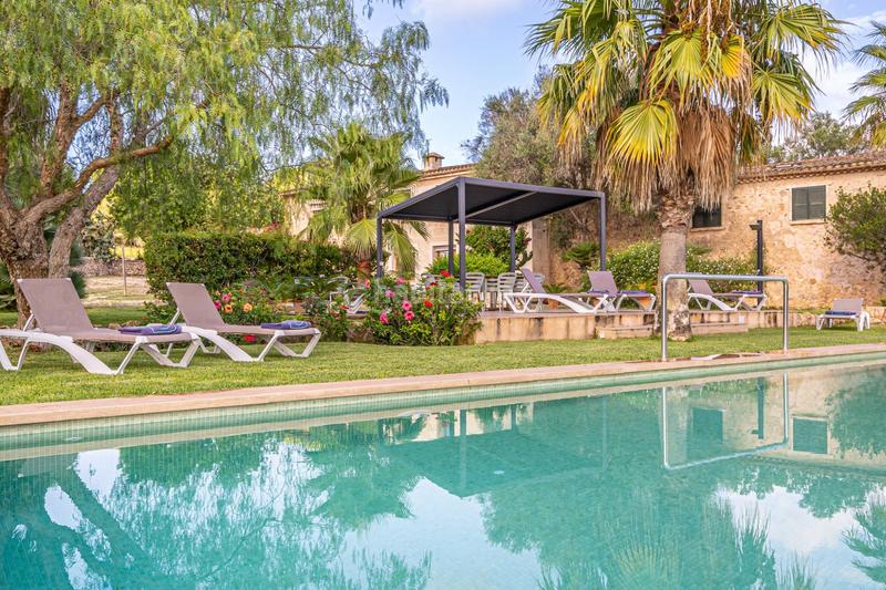 Foto 31446196-40a1-4c8a-99a7-57f756a6c629. Mas avec cheminée piscine dans Manacor centre Manacor