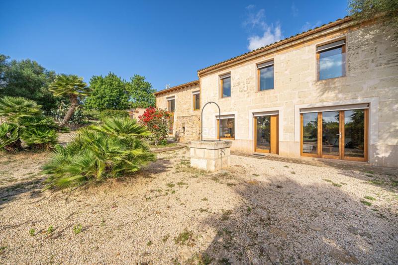 Foto 6bbe05b9-7939-481b-8c79-0bfa4514fefc. Mas avec cheminée piscine dans Manacor centre Manacor