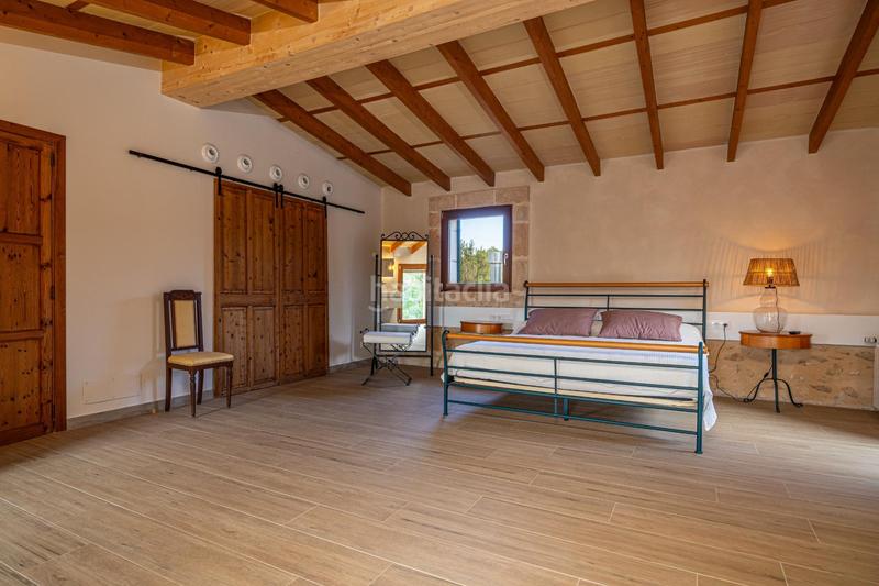 Foto f0889d91-3c7f-42c1-9a3d-fd24a9468172. Mas avec cheminée piscine dans Manacor centre Manacor